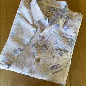 NWOT Tommy Bahama Hawaiian Shirt